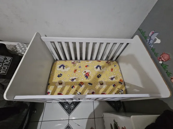 Berço infantil com colchão incluso