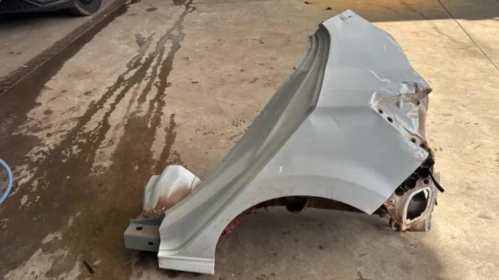 LATERAL TRASEIRA ESQUERDA GM ONIX 