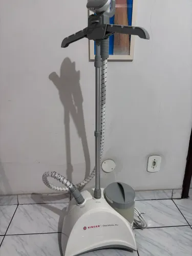 Vendo vaporizador de roupa vertical