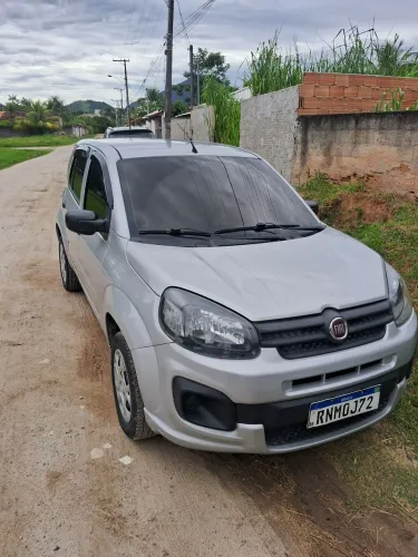 Fiat Uno Attractive 1.0 EVO Fire Flex 8V 5P 2021