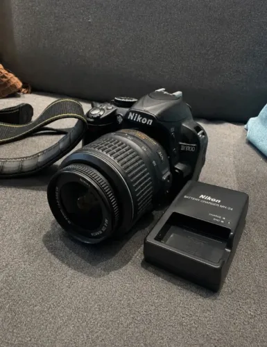 Vendo Nikon D3100 + Case (Excelente Estado)