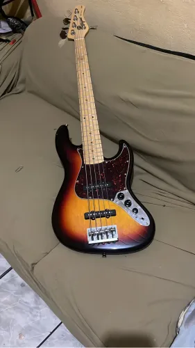 Baixo Jazz Bass tagima Tjb 535