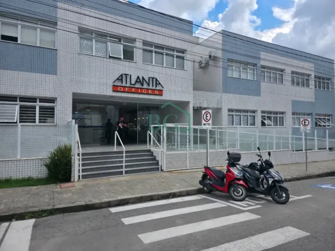 Excelentes conjunto de salas comerciais de 92m² á venda na Avenida Champagnat em Poços de