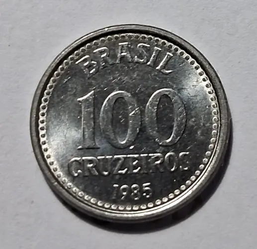 Moeda Brasileira de 100 Cruzeiros - 1985