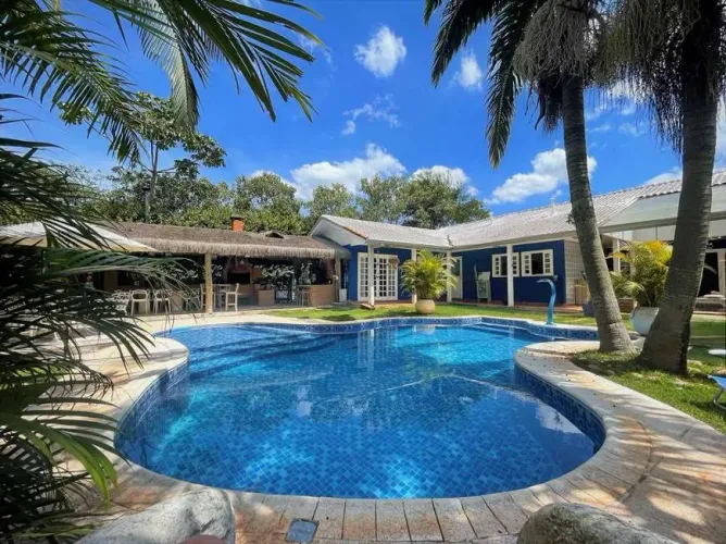 Casa à venda no Condominio Dom Henrique II em Cotia - SP.
