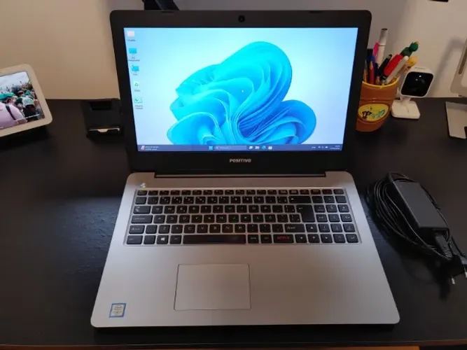 Notebook Core i5 8gb Windows 11 Bateria boa