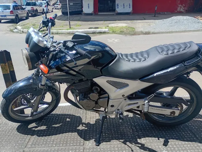 Vendo moto Twister