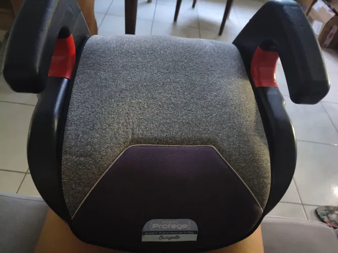 Assento Burigotto Protege grupos II e III, para crianças de 15 a 36Kg