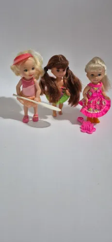Lote 03 bonecas Kelly irmã da Barbie Antiga
