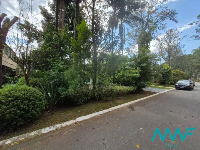 Alphaville 3 Terreno Plano de 360 m² Pronto para Construir