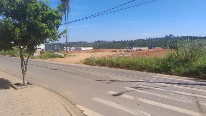 Terreno a venda com 2000 metros em Indaiatuba