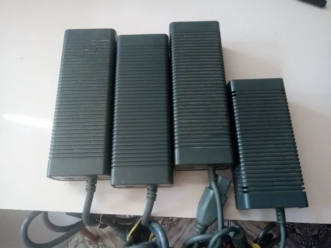 Fontes para Xbox 360 FAT com defeito 50 reais cada