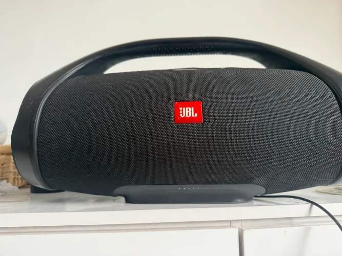 JBL Boombox 1