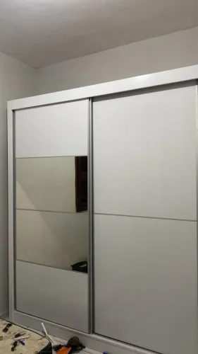 Guarda-roupa de casal