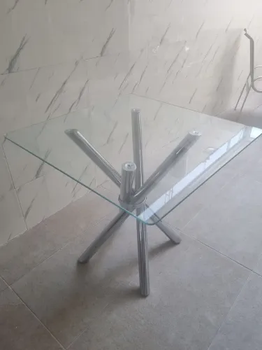 Mesa em vidro base cromada 80x80x75cm