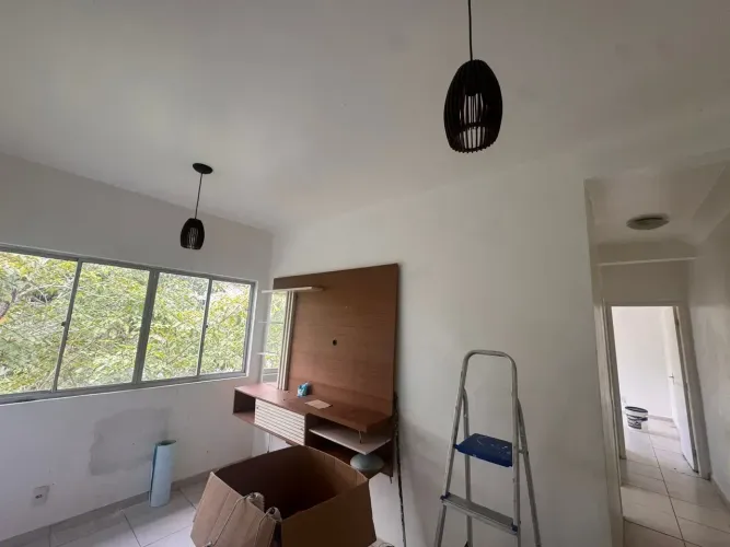 ALUGO Apt Condominio Harmonia 2qts / 4º andar / R$1.100 incluso gás e Água