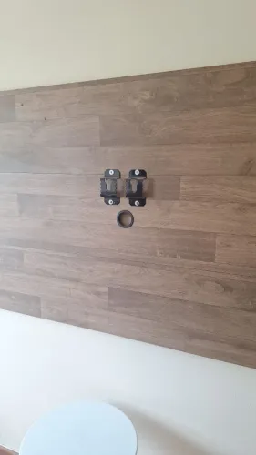 Painel para TV suspenso