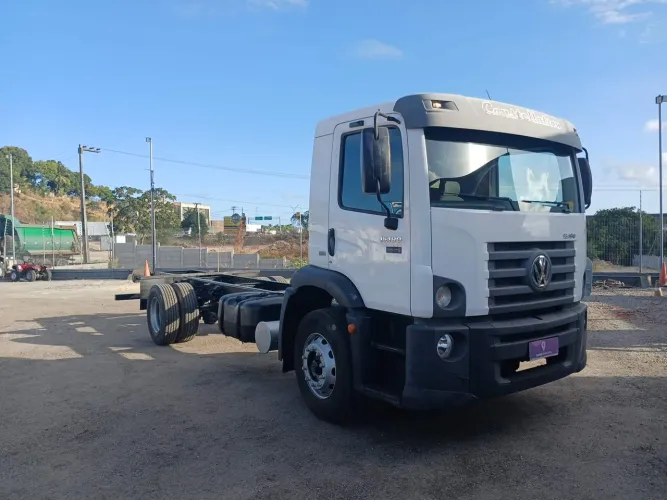 Volkswagen 15.190 E Constellation 2p (diesel)(E5) 2017/2018 Vamos Seminovos Recife