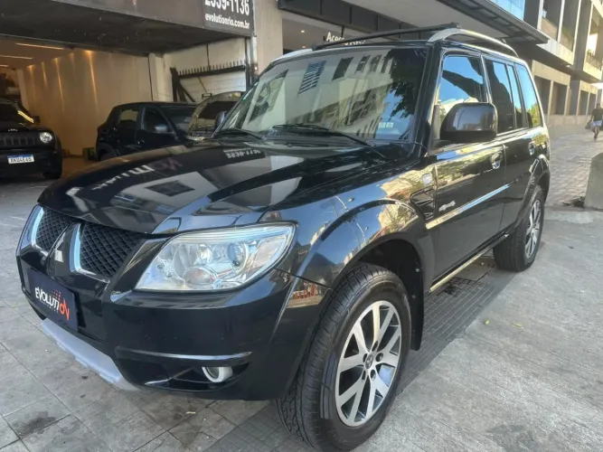 Mitsubishi Pajero TR4 2.0/ 2.0 Flex 16V 4X4 Aut. 2015