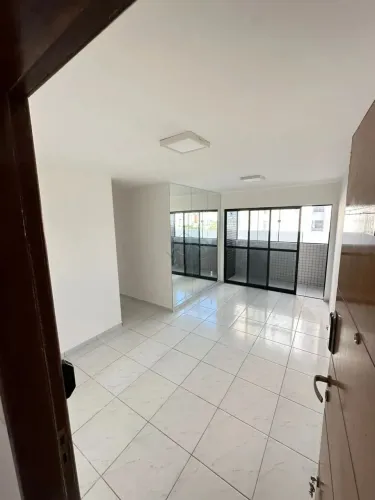 Apartamento à Venda em Tambauzinho - 2 Quartos, Varanda, Piscina e Condomínio Completo!