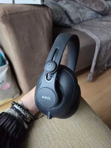 Headfone de estúdio AKG K361