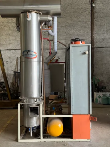 Máquina de Gelo Cubos 2T