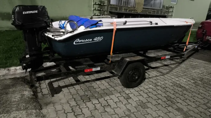 Lancha motor carretinha corisco 2024 