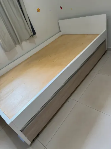 Cama com cama auxiliar Mdf