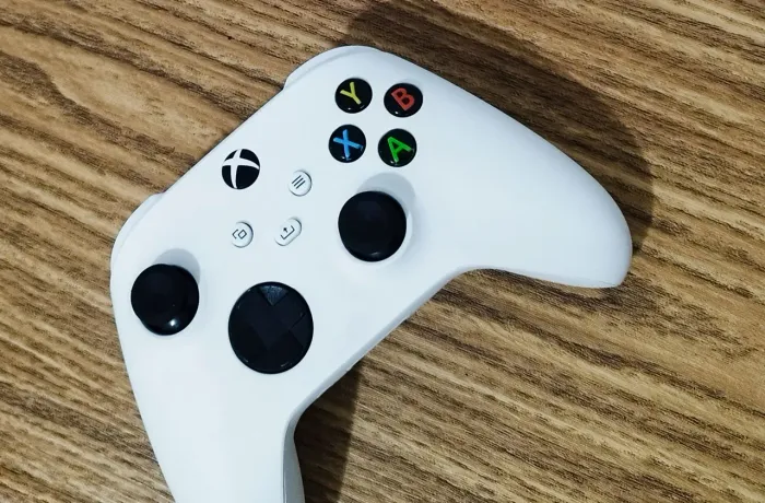 Controle Xbox Series S branco com caixa
