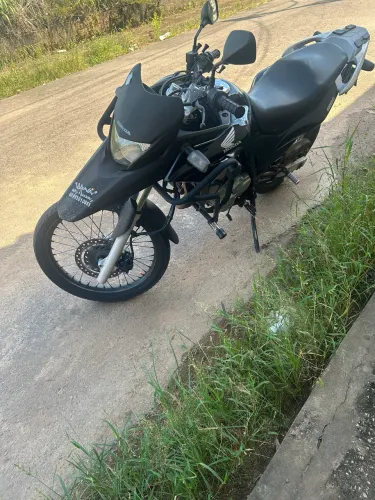 Vendo moto boa em perfeito estado