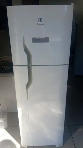 Geladeira Electrolux DFN41 371L 127v 