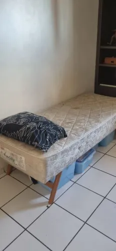 Vendo cama solteiro articulada
