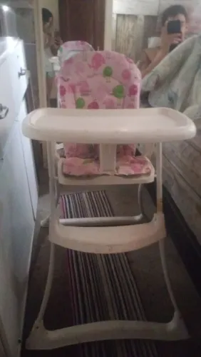 Cadeirinha de alimentação 