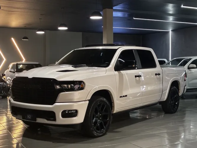 Ram 1500 Laram. Night ED. Bi-TB 3.0 4X4 Aut. 2025