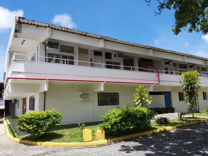 Sala comercial para locação na Topázio Adm. de Bens e Participações S/A, em Afogados 270m