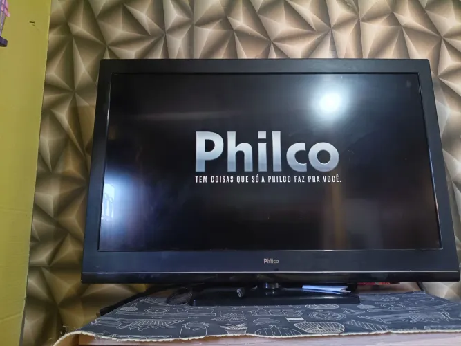 Vendo tv Philco 42pol