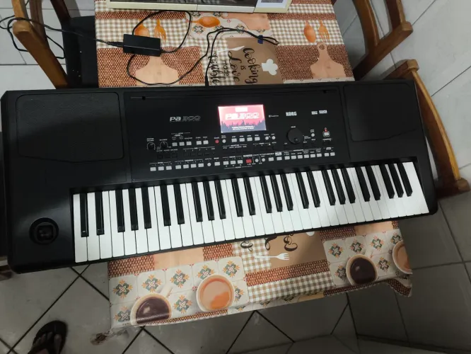 Vende se PA 300 muito novo valor 4.699.00 a vista aceito trocas ZAP *