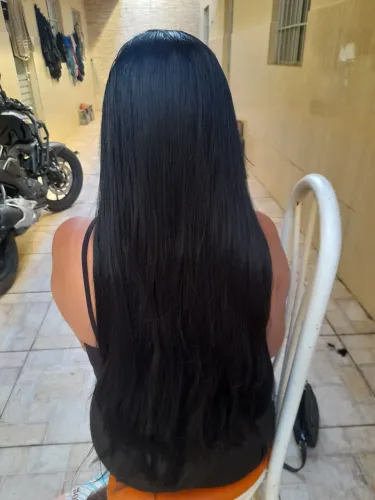 Alongamento Capilar (Mega hair)APLICAÇÃO E MANUTENÇÃO 