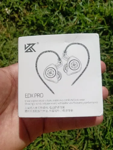Fone KZ EDX Pro Som potente e cabo removível