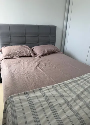 Cabeceira + Cama e colchão