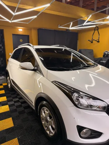 Hyundai HB20X Style 1.6 Flex 16V Aut. 2015