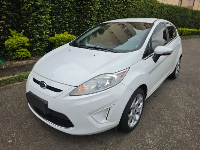 Ford Fiesta SE 1.6 16V Flex 5P 2012