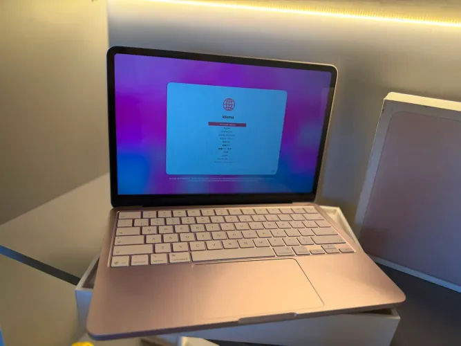 MacBook neo a18pro 256 SSD 8gb de ram / rosa / Seminovo impecável