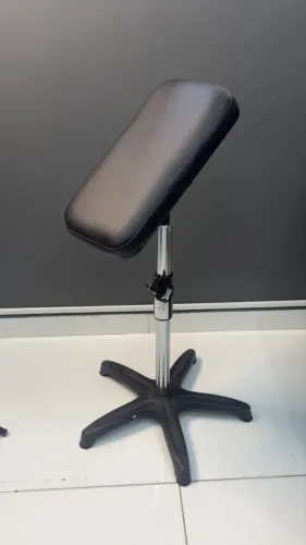 Apoio/Encosto de braço para tatuagem.