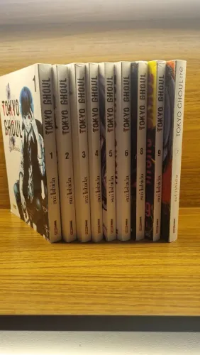 mangá tokyo ghoul 1 ao 8 (20 reais cada)