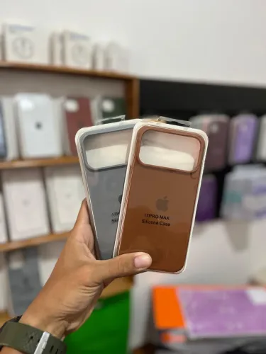 Capa aveludada iPhone XR ao 17 PRO MAX