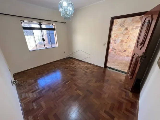 Casa Padrão em Lençóis Paulista