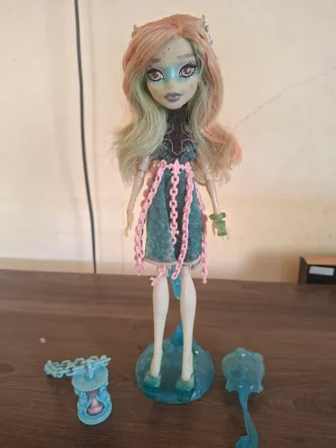 Rochelle Haunted monster high G1 Mattel