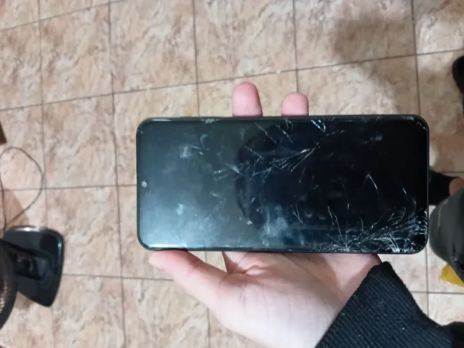 Celular pra retirar peças 