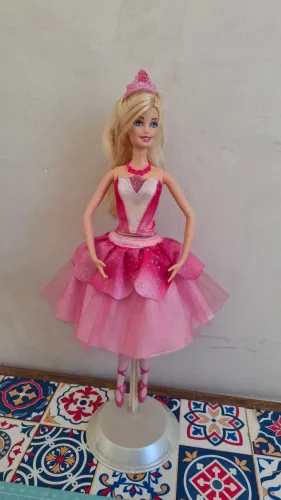 BONECA BARBIE SAPATILHAS MÁGICAS